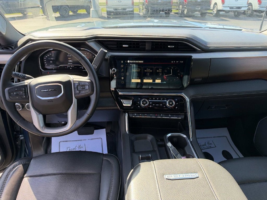 2025 GMC Sierra 2500HD Denali