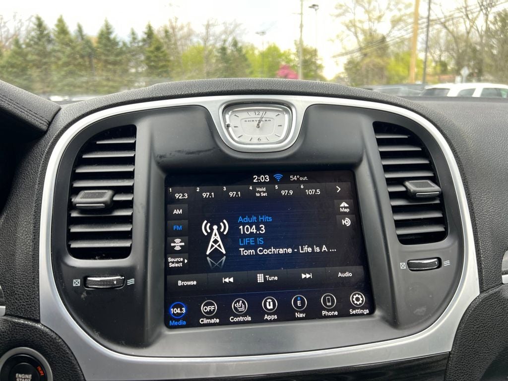 2022 Chrysler 300 Touring