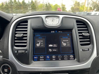 2022 Chrysler 300 Touring