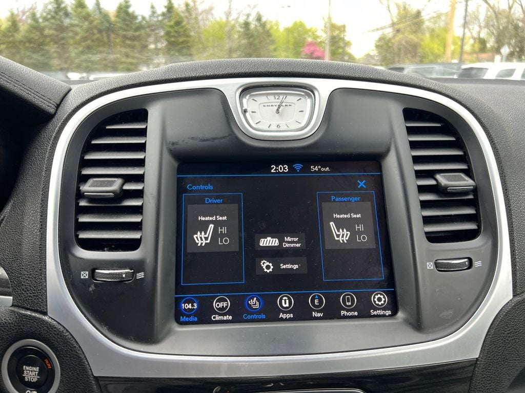 2022 Chrysler 300 Touring