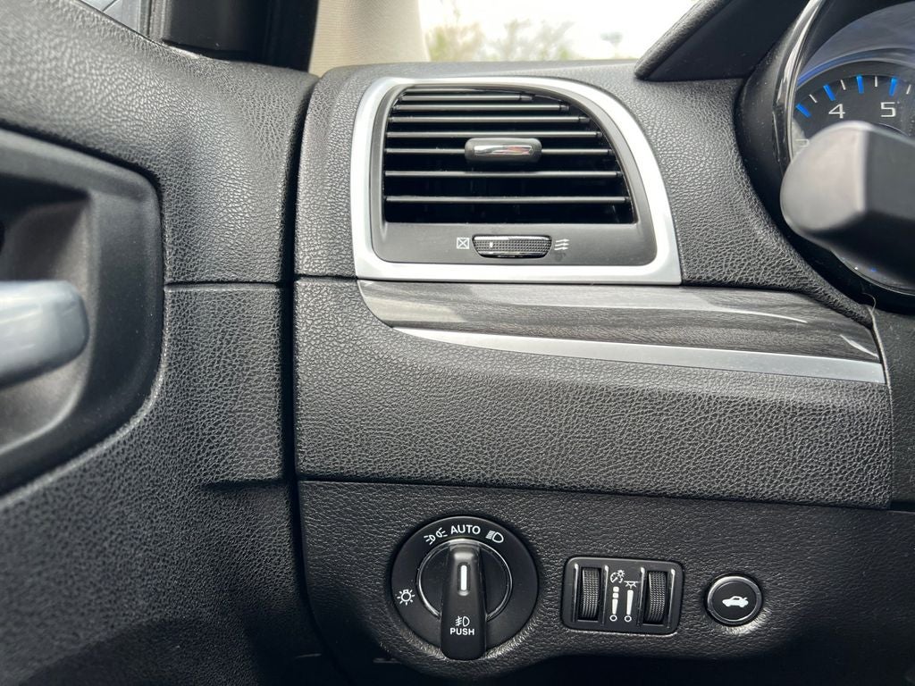2022 Chrysler 300 Touring