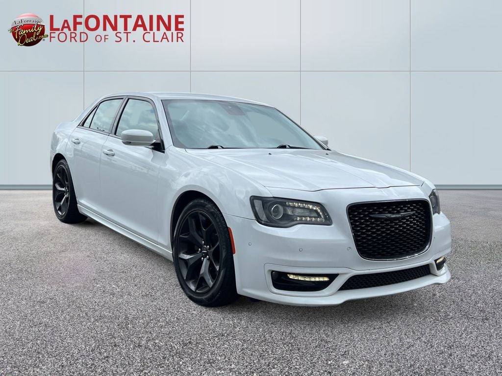 2022 Chrysler 300 Touring