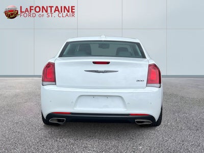 2022 Chrysler 300 Touring