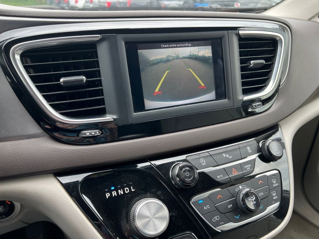 2019 Chrysler Pacifica Touring L