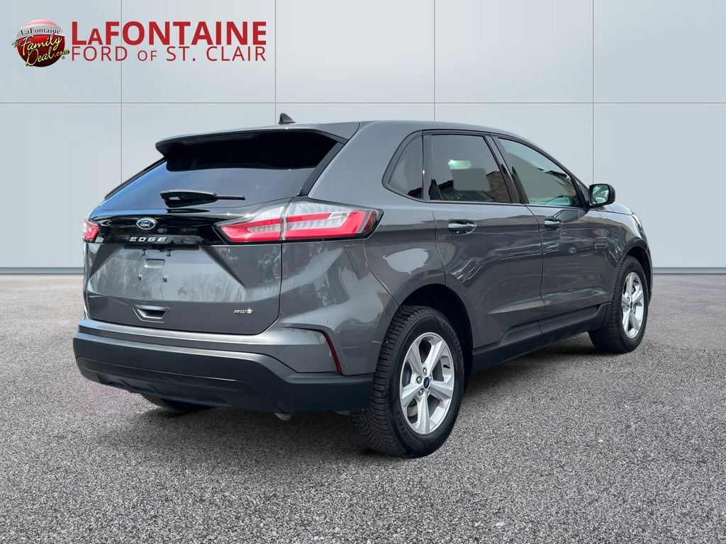 2022 Ford Edge SE