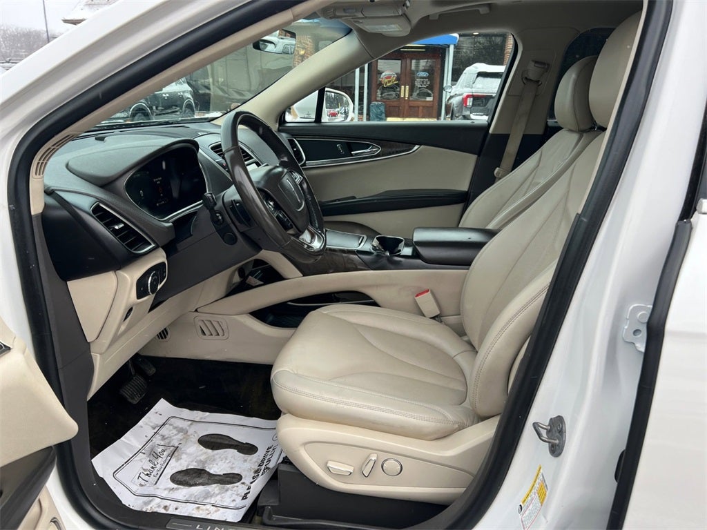 2019 Lincoln Nautilus Select