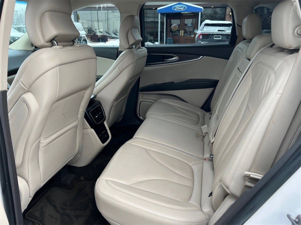 2019 Lincoln Nautilus Select