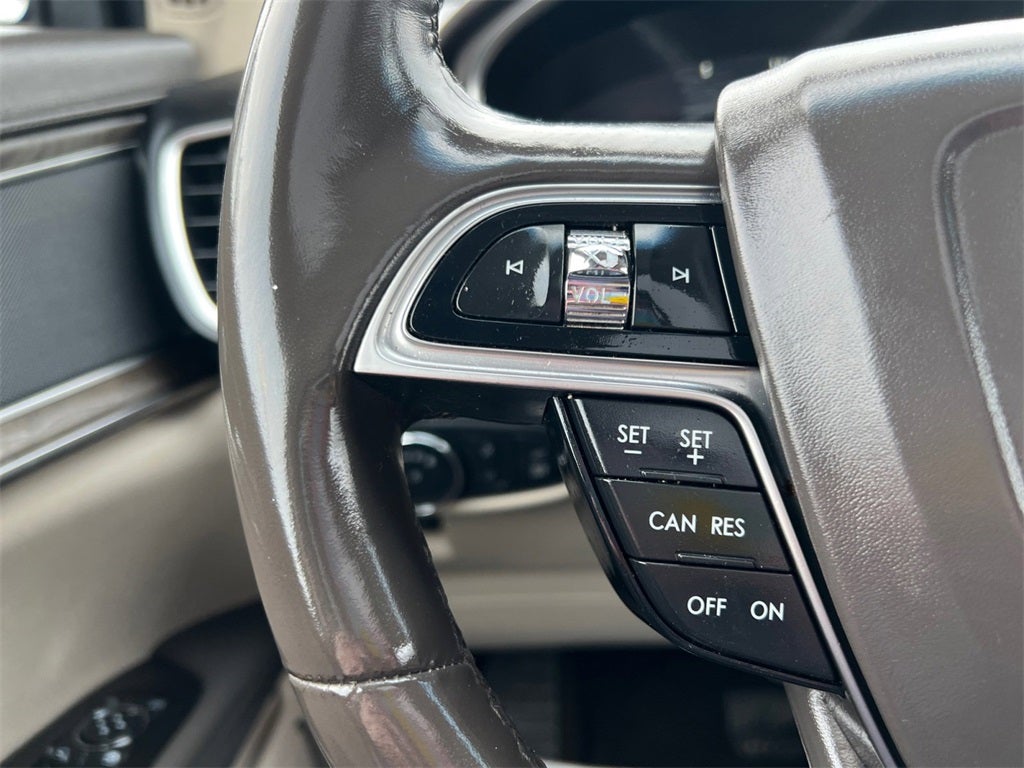 2019 Lincoln Nautilus Select