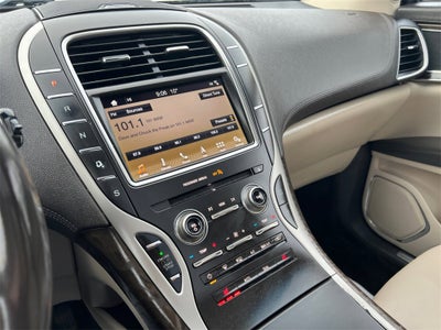 2019 Lincoln Nautilus Select