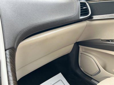 2019 Lincoln Nautilus Select