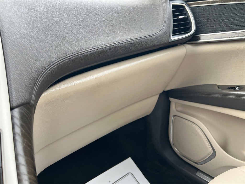 2019 Lincoln Nautilus Select