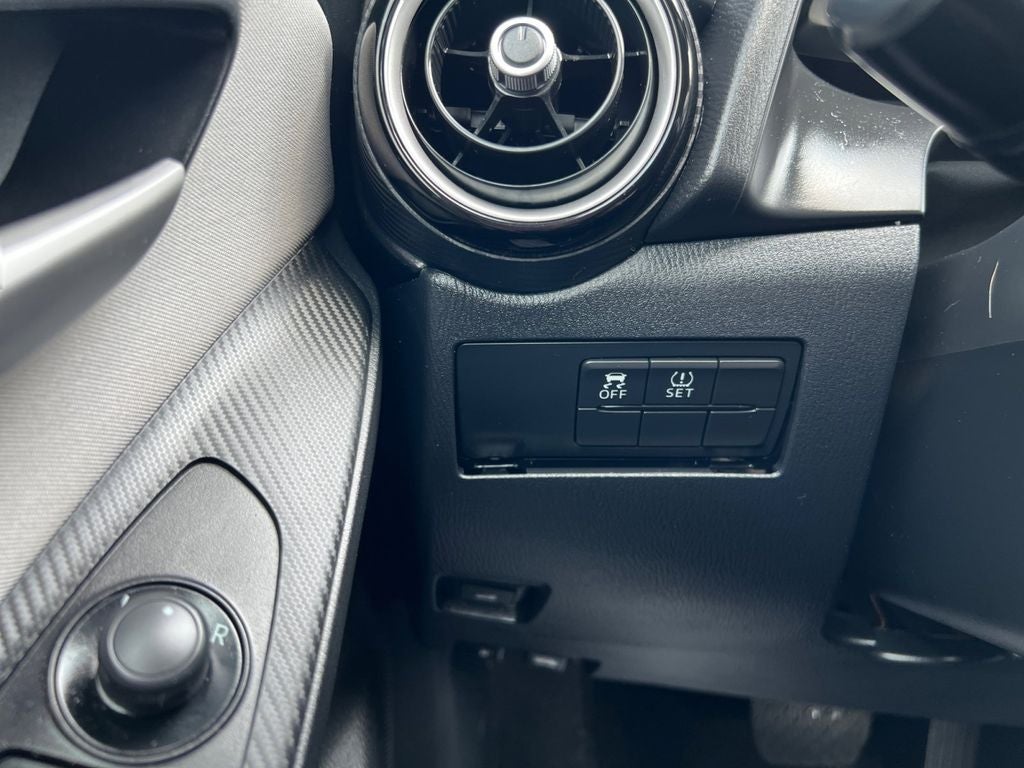 2019 Toyota Yaris LE