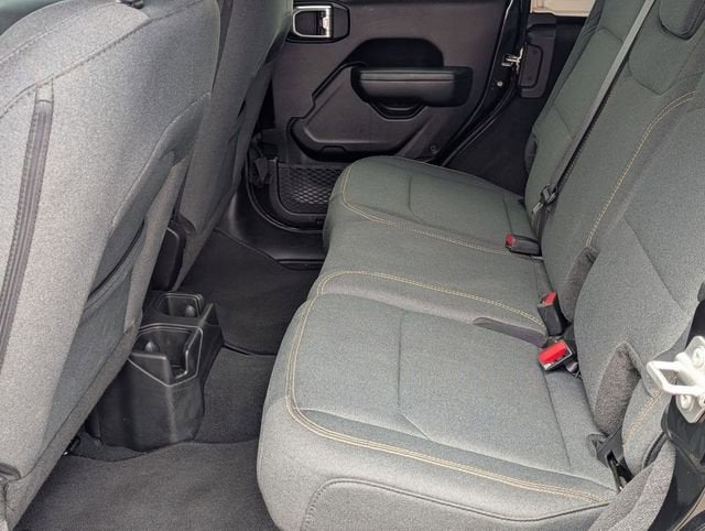 2025 Jeep Wrangler 4-Door Summit 4x4