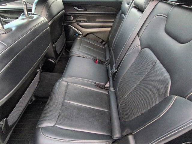 2022 Jeep Grand Cherokee L Overland 4x4