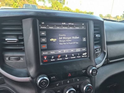 2020 RAM 1500 Big Horn Crew Cab 4x4 5'7" Box