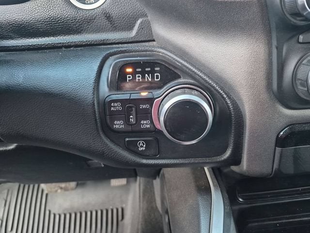 2020 RAM 1500 Big Horn Crew Cab 4x4 5'7" Box