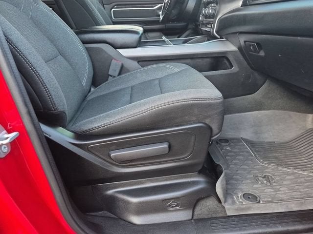 2020 RAM 1500 Big Horn Crew Cab 4x4 5'7" Box