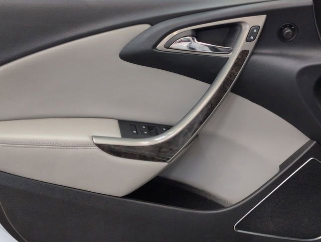 2017 Buick Verano Convenience 1