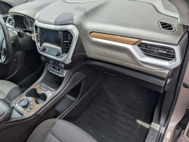 2022 GMC Acadia SLE