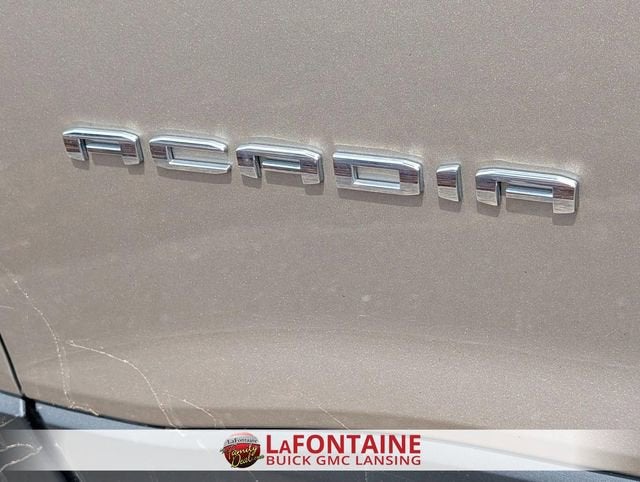 2022 GMC Acadia SLE