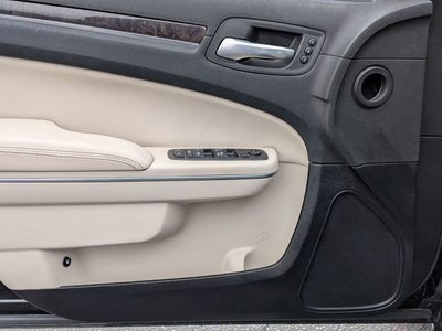 2022 Chrysler 300 Touring L