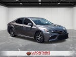 2022 Toyota Camry SE Hybrid