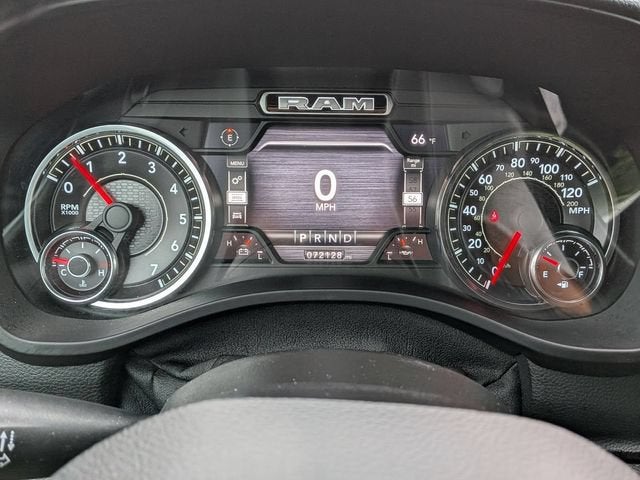 2021 RAM 1500 Big Horn Crew Cab 4x4 5'7" Box