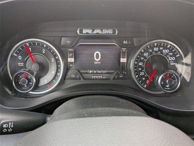 2020 RAM 1500 Laramie Crew Cab 4x4 5'7" Box