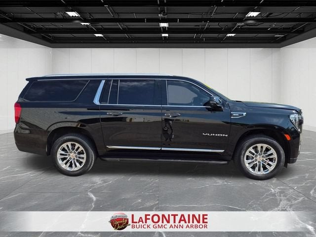 2022 GMC Yukon XL SLT