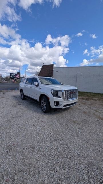 2022 GMC Yukon XL Denali
