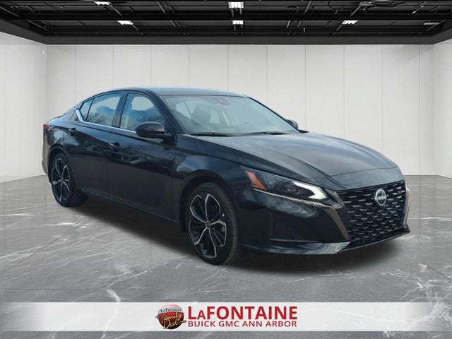 2025 Nissan Altima SR FWD
