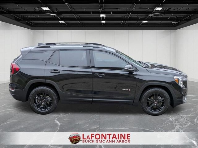 2023 GMC Terrain AT4