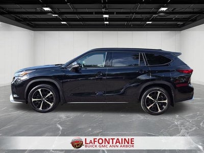 2022 Toyota Highlander XSE