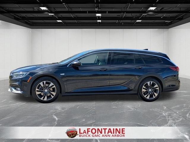 2020 Buick Regal TourX Essence