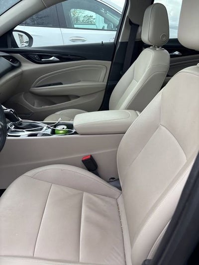 2020 Buick Regal TourX Essence