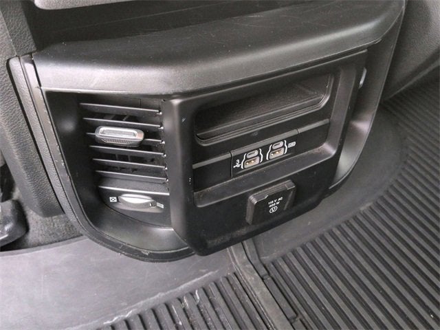 2020 RAM 1500 Big Horn Crew Cab 4x4 5'7" Box