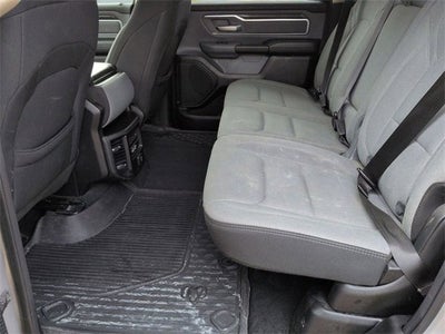 2020 RAM 1500 Big Horn Crew Cab 4x4 5'7" Box