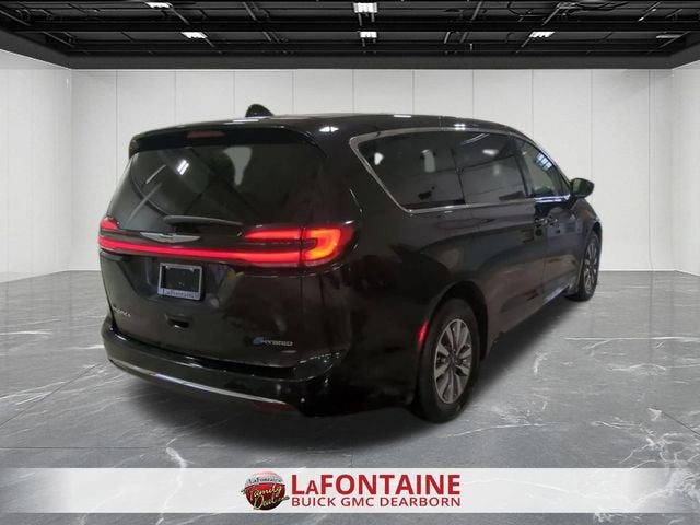 2024 Chrysler Pacifica Hybrid Select