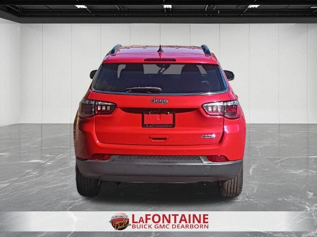 2021 Jeep Compass Latitude FWD