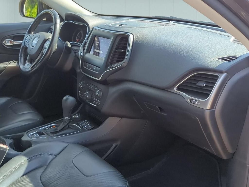 2020 Jeep Cherokee Lux