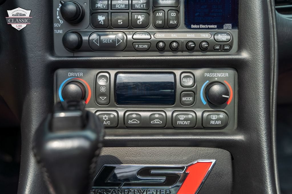 2001 Chevrolet Corvette 2DR CPE