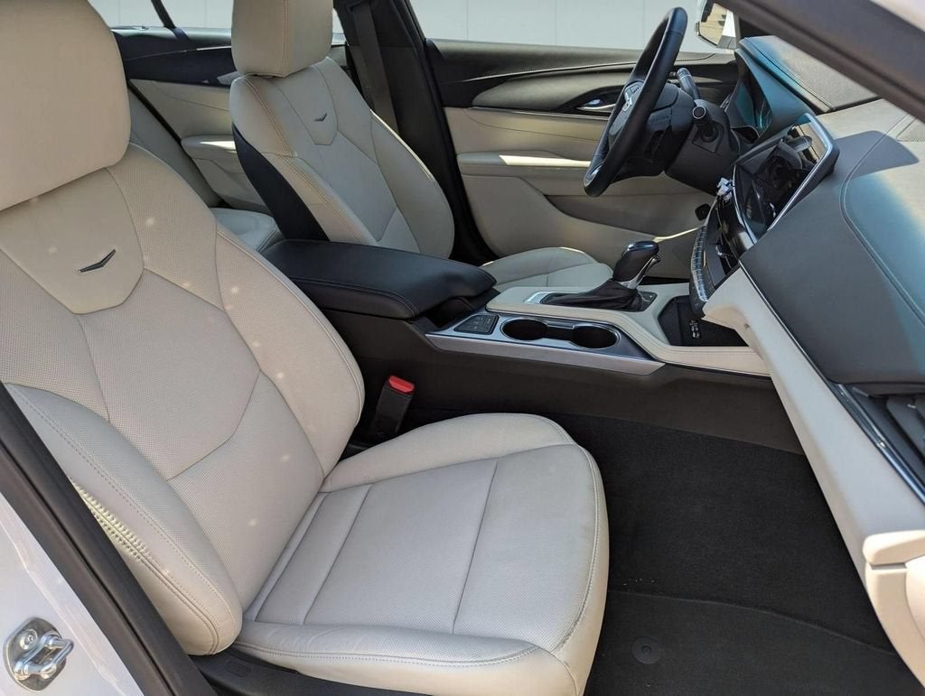 2025 Cadillac CT4 Premium Luxury