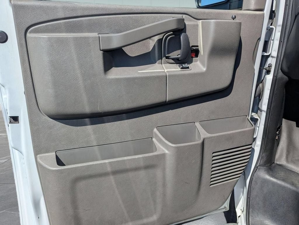 2024 Chevrolet Express Cargo 2500 WT
