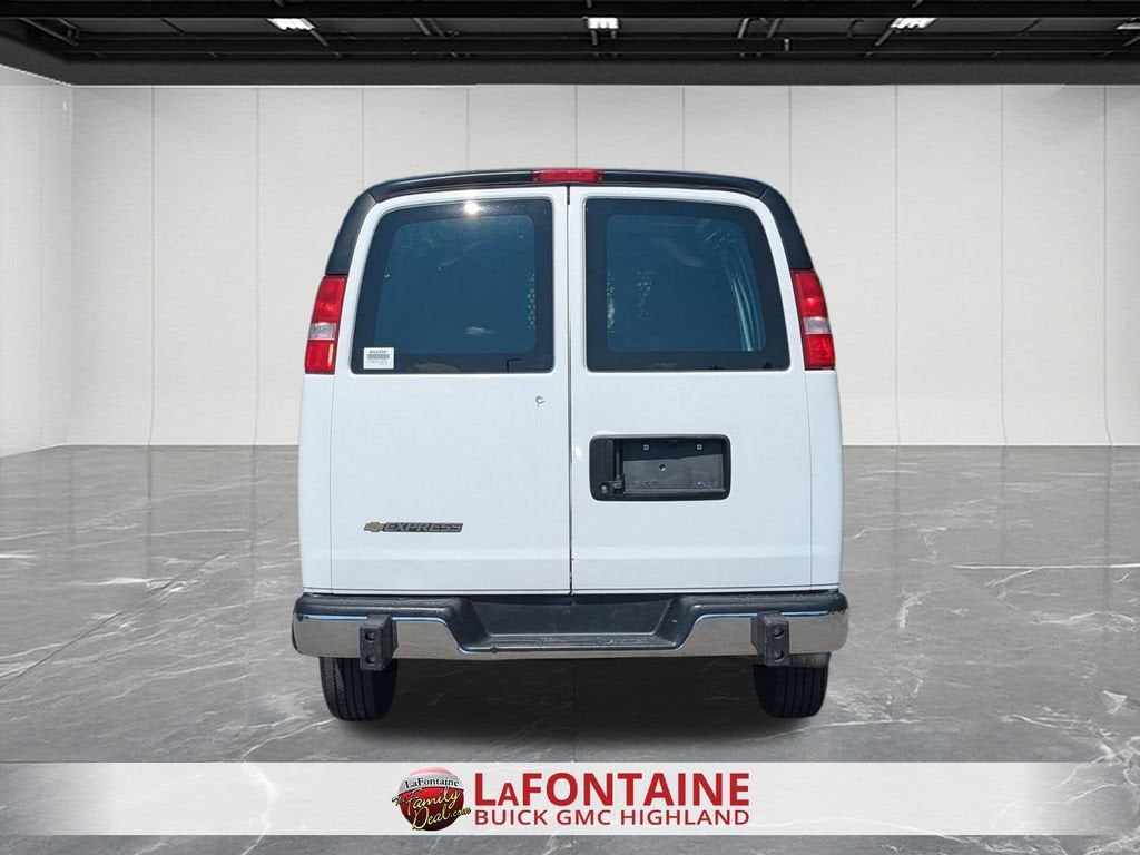 2024 Chevrolet Express Cargo 2500 WT