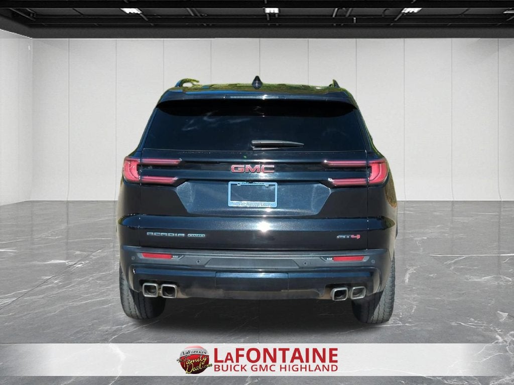 2024 GMC Acadia AT4
