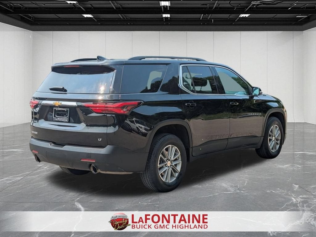 2023 Chevrolet Traverse LT Cloth