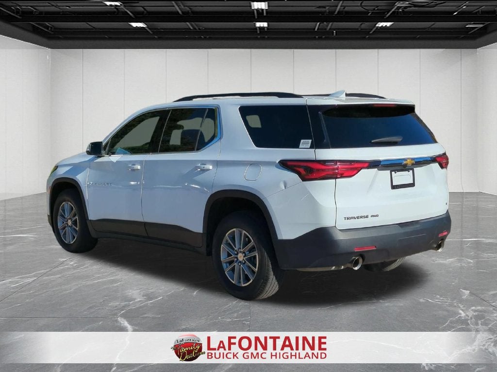 2023 Chevrolet Traverse LT Cloth