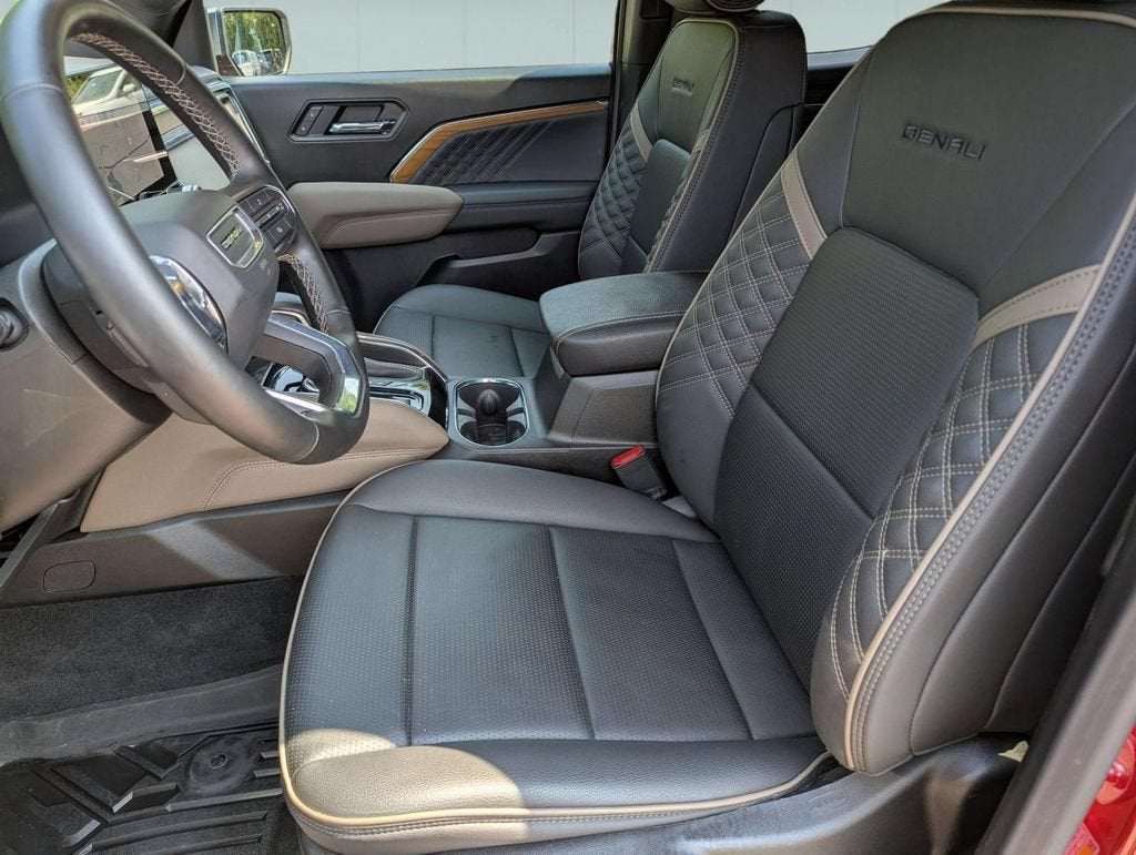 2025 GMC Canyon Denali