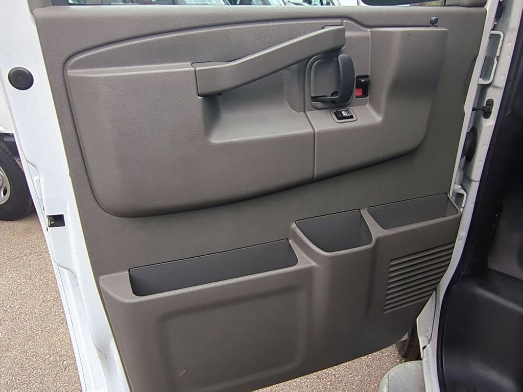 2023 GMC Savana Cargo 2500 Work Van