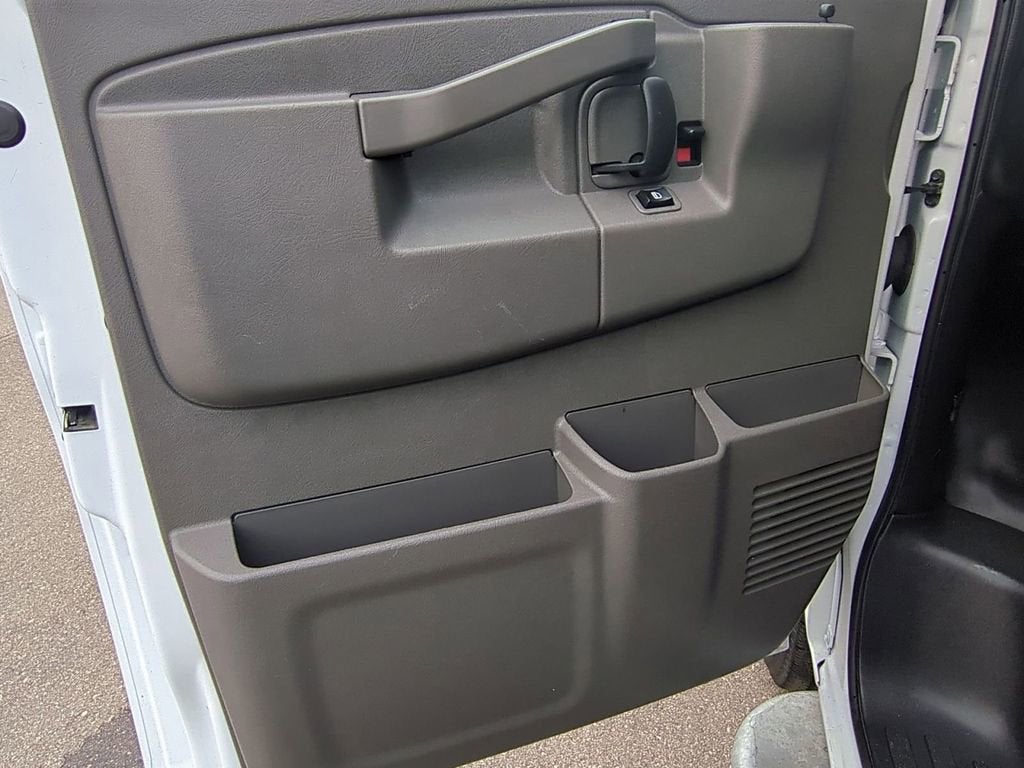 2023 GMC Savana Cargo 2500 Work Van